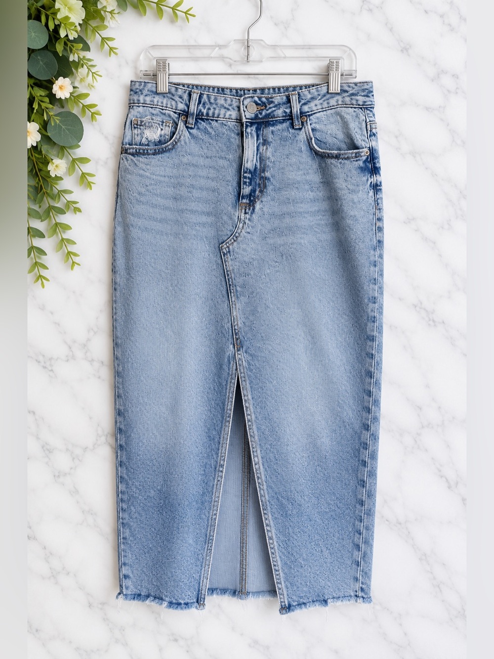 M Jeans by Maurices High Rise Denim Midi Skirt Front Slit Raw Hem Size 10